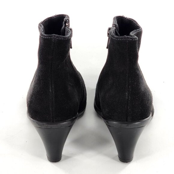 LA CANADIENNE Waterproof Suede Ankle Bootie Black - Picture 5 of 11